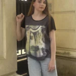 Чорна жіноча футболка вільного крою з 3D принтом і сіточкою. JL010